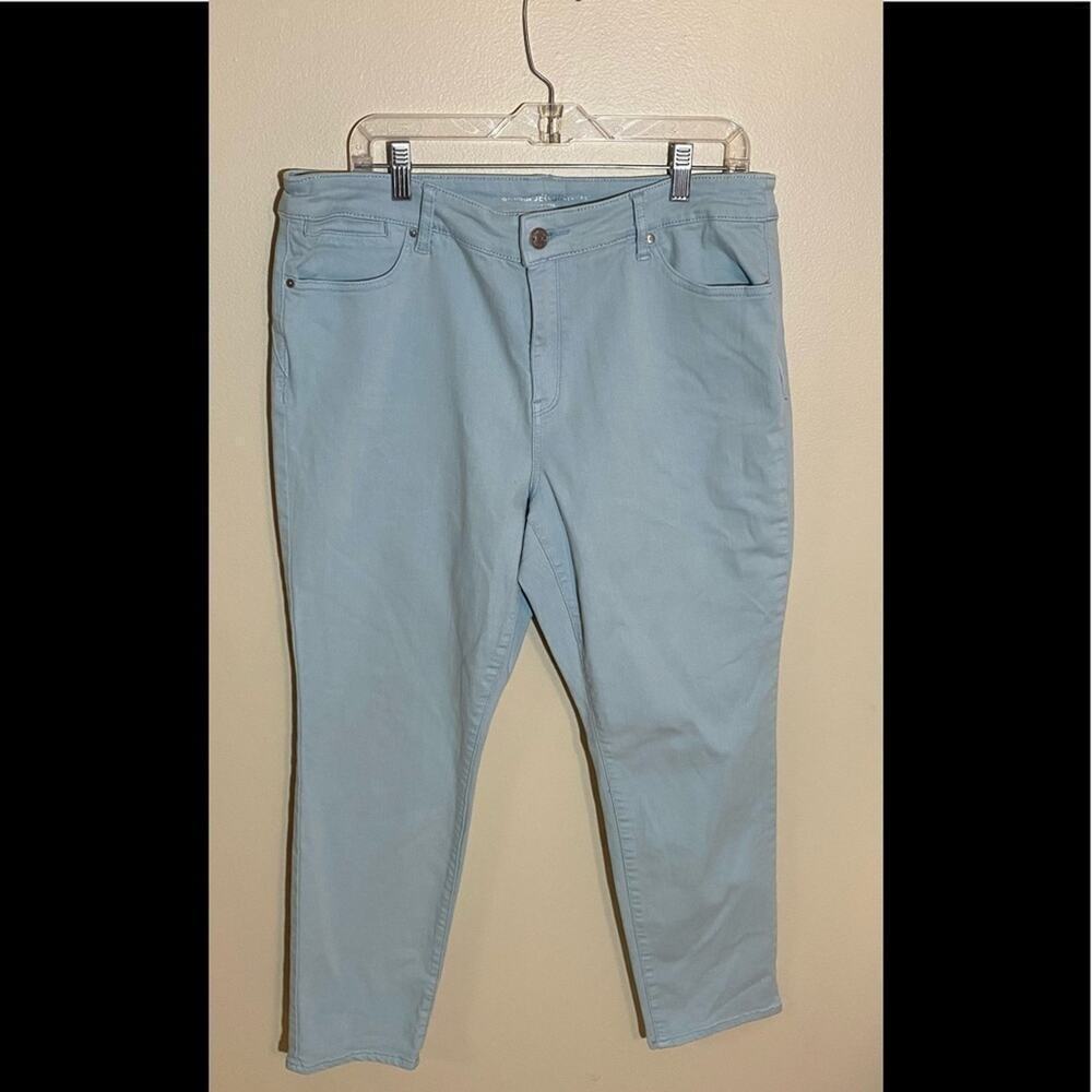 CHICOS WOMENS “JEGGING” SIZE 2.5 PETITE MINT